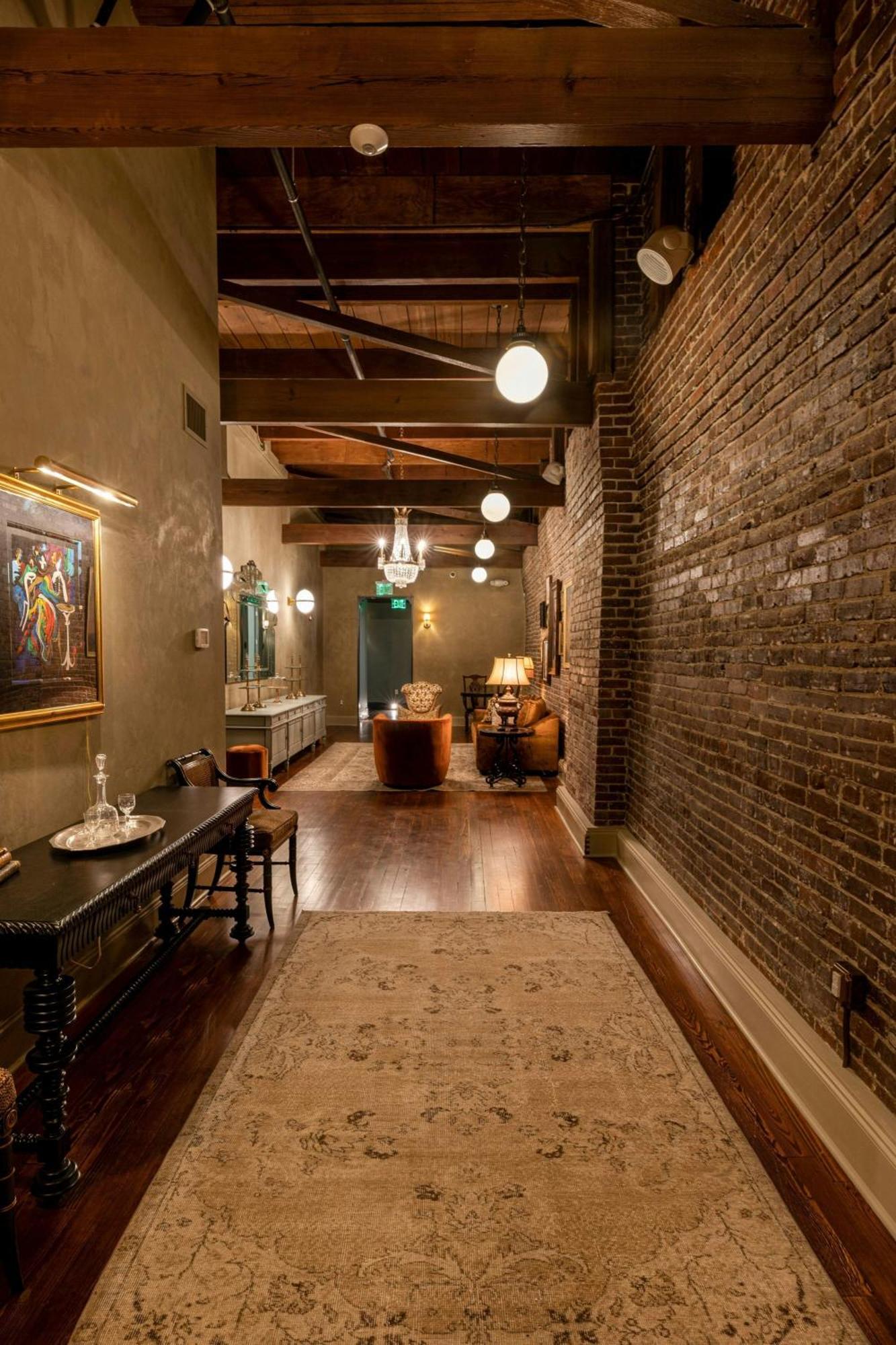Hotel Cleo, Knoxville Downtown, A Tribute Portfolio Hotel Extérieur photo